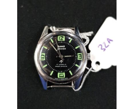 VINTAGE BRITISH ARMY MECHANICAL WATCH WITH LUMINOUS DIAL