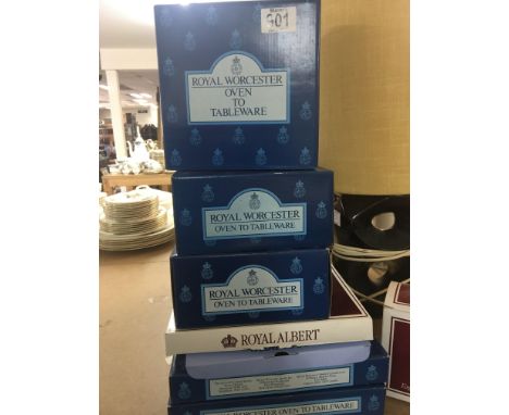 A collection of boxed Royal Albert and Worcester ceramic and porcelain. (a lot)
