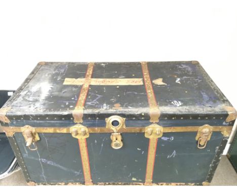 Vintage travel trunk. 110 x 58 x 58.