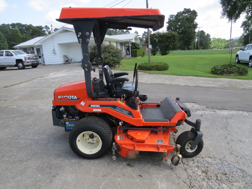 Kubota ZD28 Diesel Zero Turn Mower ZD Pro 72" Deck w/ 4 Scalp Wheels