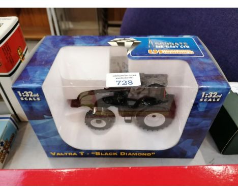 A UNIVERSAL HOBBIES 1:32 SCALE VALTRA T "BLACK DIAMOND" DIE CAST TRACTOR MODEL 