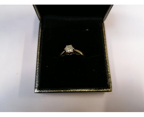 A LADIES 9CT YELLOW GOLD AND DIAMOND SINGLE STONE RING, APPROX 0.2-0.25CT DIAMOND WEIGHT, RING WEIGHT 1.9G, UK SIZE I/J 