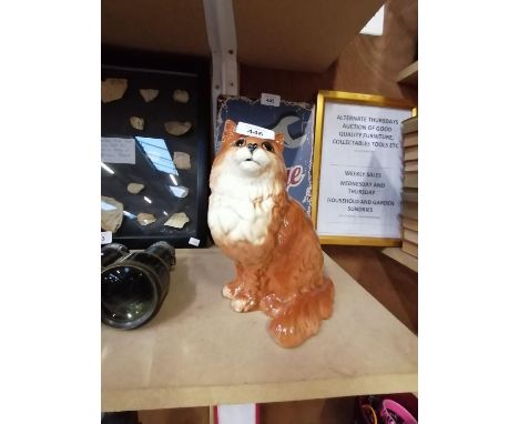 A LARGE BESWICK CERAMIC CAT MODEL 