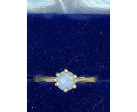 9ct gold ring set with single light blue cloudy stone Size N