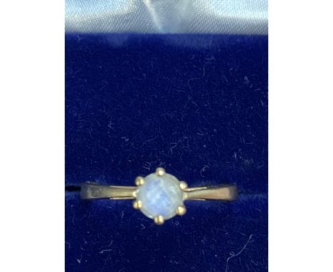 9ct gold ring set with single light blue cloudy stone Size N