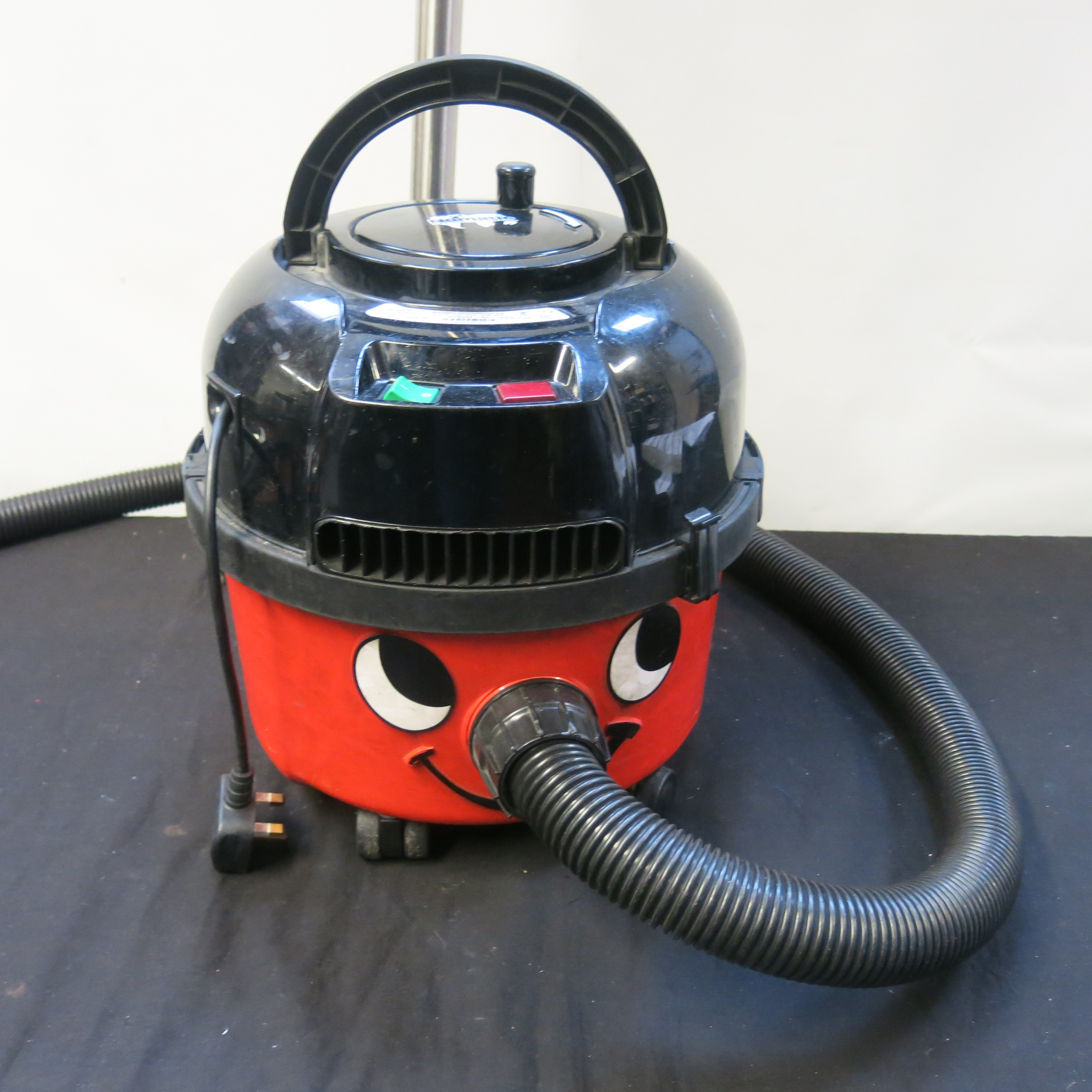 Henry Hoover with Attachments, Model HVR200-A2