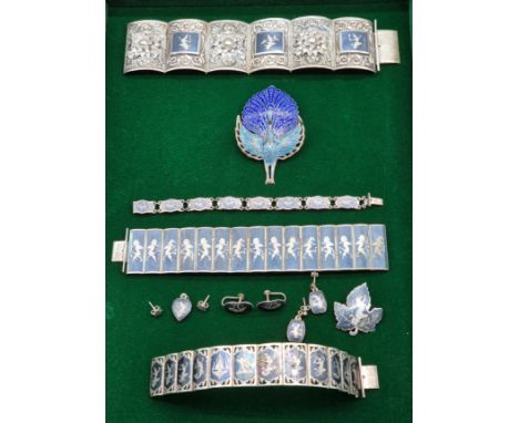 A selection of Siam Sterling silver items of Jewellery. Chunky Siam Sterling silver ornate buckle bracelet/ bangle. Two Small
