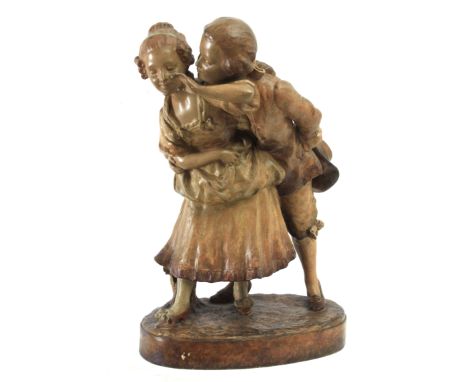 Figura austríaca siglo XIX. "Escena galante", en terracota Goldscheider, 49x32x18 cm. Firmada Polter.