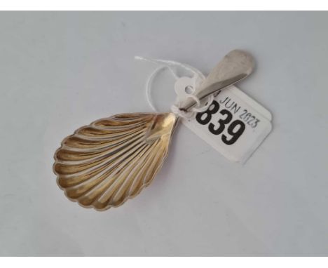 Victorian caddy spoon with gilt shell shaped bowl. London 1885 By W D