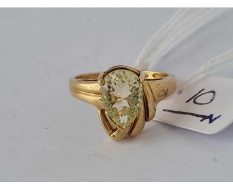 A yellow stone dress ring 9ct size N 2.9 gms