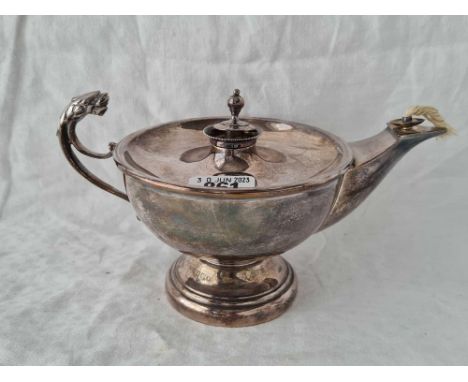 Large table lighter in the form of Aladdin lamp. 6 inch wide. Birmingham 1936. 420gms