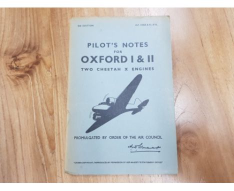 WW2 RAF pilots aircraft manual for oxford bomber 1944 issued by air ministry