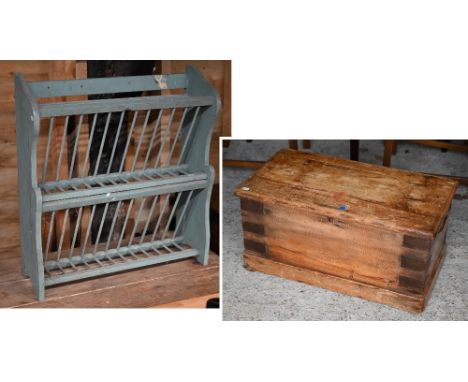 A vintage wall hanging plate rack, later painted to/with a small old strap bound pine trunk, both a/f (2) 