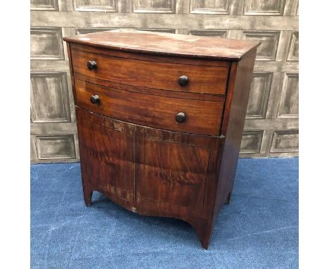 19TH CENTURY MAHOGANY BOWFRONT COMMODE CHEST, 61cm wide
