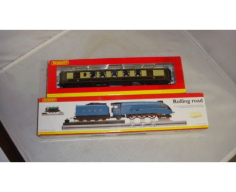 Hornby 00 guage boxed rolling road (R 8211) & Hornby Boxed (with scuffing and tears) rolling stock Devon Belle observation ca