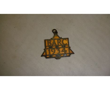 Vintage enamel badge Brooklands BARC 1934 (on reverse Brooklands Automobile Club No. 1128) automobilia interest 