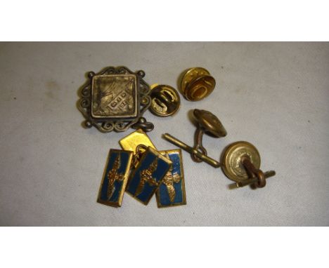 Vintage RAF cufflinks and 2 brass buttons, compass set in silver Birm 1899 John Culver ?