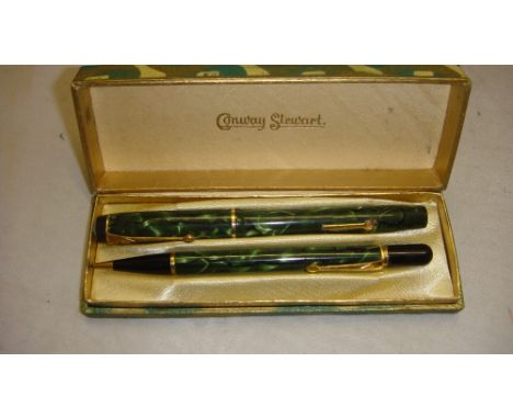 Vintage Conway Stewert fountain green marble effect pen and pen set in box 