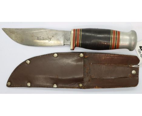 Wade Butcher Wallaby hunting knife with bound leather grip and leather sheath. P&amp;P Group 2 (£18+VAT for the first lot and