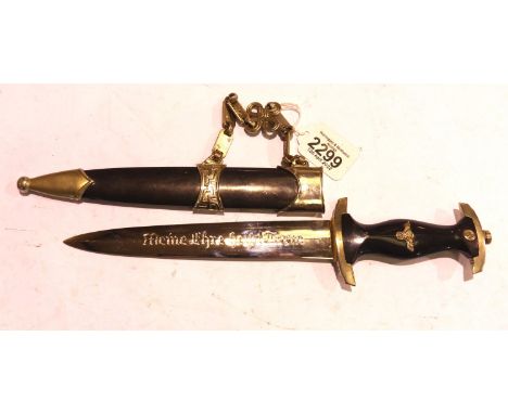 German WWII reproduction SS honour dagger with scabbard and chain. P&amp;P Group 2 (£18+VAT for the first lot and £3+VAT for 