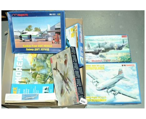 Hasegawa, Roden, Maquette and similar - a boxed group of mainly 1/72 Scale Military Aircraft Kits which also includes a Milit