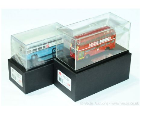 Resin Specialists a boxed pair to include RS-76606 Front Entrance Rear Engine Routemaster FRM 1 'London Transport &amp; RS-76