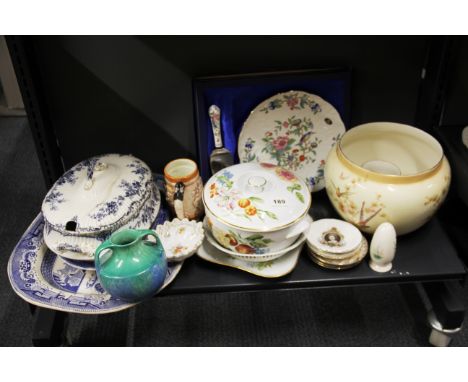 A group of mixed good ceramic items.