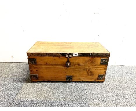 A vintage pine trunk, 62 x 31 x 27cm.