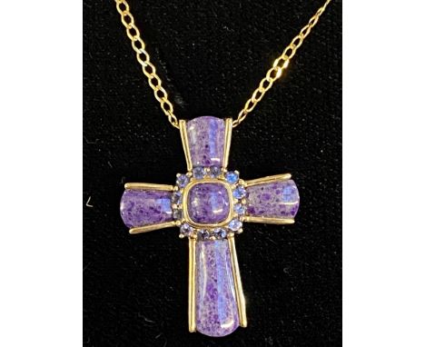 9ct Gold cross &amp; chain set with amethyst 