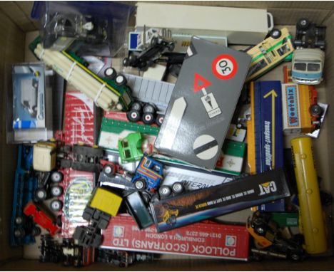 A tray of mixed loose and part boxed modern issue diecast  to include road haulage examples, mainly all with unassociated tra