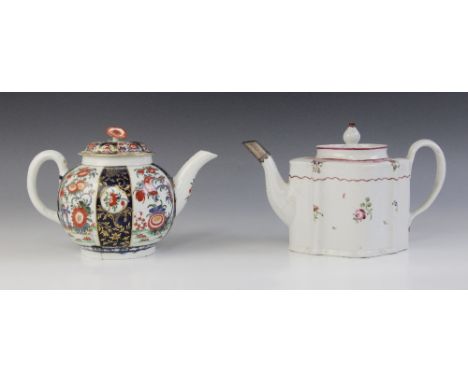 A Worcester porcelain teapot circa 1780, decorated in a kakiemon design with alternating panels, the cover with typical flora