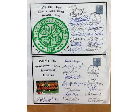 1985 100th Scottish Cup Final Celtic v Dundee. Two covers signed by both teams. Dundee by 12 and Celtic by 13. Set on descrip