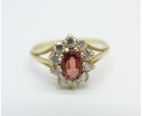 A 9ct gold cluster ring, 1.6g, O
