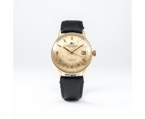 A RARE GENTLEMAN'S 18K SOLID GOLD JAEGER LECOULTRE GEOMATIC CHRONOMETRE WRIST WATCH CIRCA 1960s 
D: Gold colour patterned dia