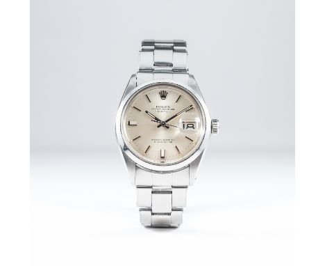 A RARE GENTLEMAN'S STAINLESS STEEL ROLEX OYSTER PERPETUAL DATE BRACELET WATCH CIRCA 1970, REF. 1500 D: Silver dial with silve