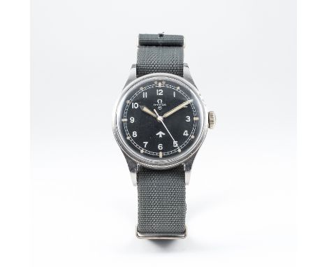 A GENTLEMAN'S STAINLESS STEEL BRITISH MILITARY OMEGA RAF PILOTS WRIST WATCH DATED 1953, REF. 2777-1 SC 
D: Black dial with Ar