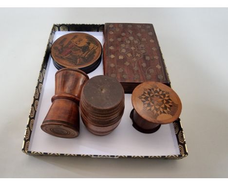 A small group of treen,&nbsp;to include a snuff box and cover.&nbsp; 