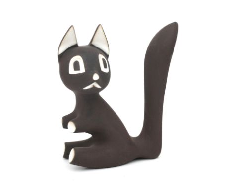 Jaap Ravelli (1916-2011) A ceramic figure depicting a squirrel, 1950s, signed underneath. 13,5 cm. h.
