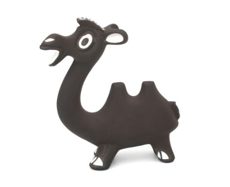 Jaap Ravelli (1916-2011) A ceramic figure depicting a camel, 1950s, signed underneath, minor chip to ear. 15,5 x 13 x 5 cm. (