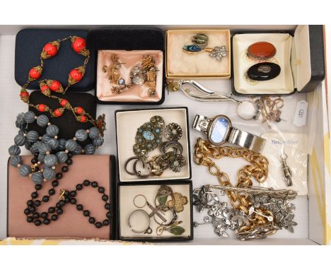 A BOX OF ASSORTED ITEMS, to include four pairs of yellow metal earrings, single earrings, a yellow and white metal paste set 
