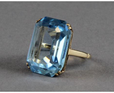 A 9ct gold blue topaz ring, with emerald cut stone (ring size K) Good condition overall