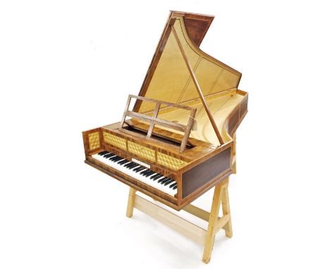 Fine contemporary English figured walnut, tulipwood and satinwood crossbanded and inlaid single manual harpsichord made by Ge