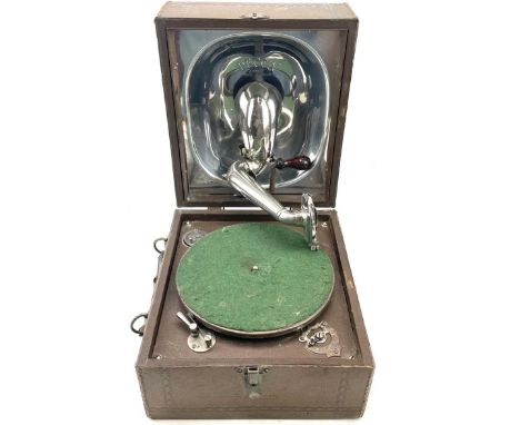 A Decca Junior wind-up portable gramophone, with integral speaker to the lid and Decca soundbox, depth 28.5cm.