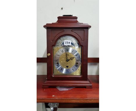 MANTLE CLOCK 