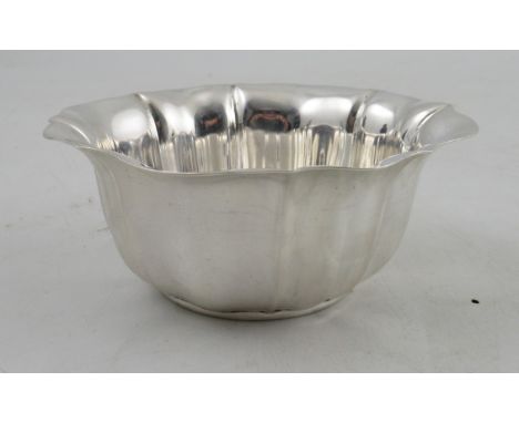 A hallmarked silver bowl, Sheffield 1951, weight 4oz