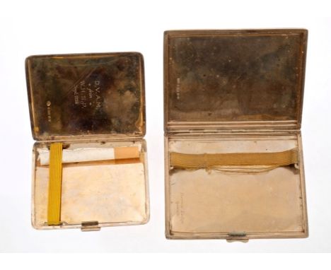 Two 1930s 9ct gold cigarette cases with engine-turned decoration (Birmingham 1932 and 1937) CONDITION REPORT Total gross weig