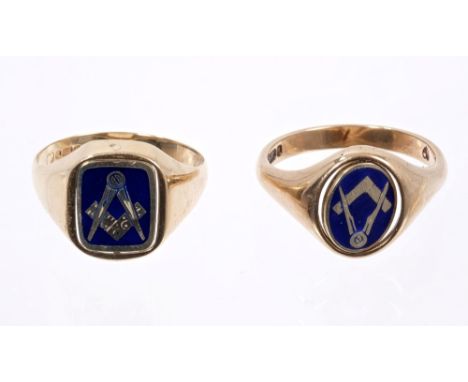 Two gentlemen's Masonic 9ct gold signet rings with secret revolving bezel revealing blue enamel and gold Masonic devices, siz