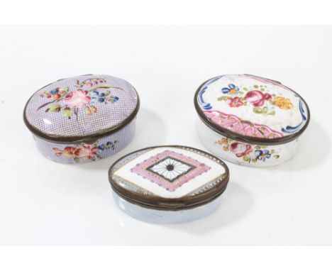 Three 18th century Staffordshire enamel patch boxes with floral decoration, 5cm