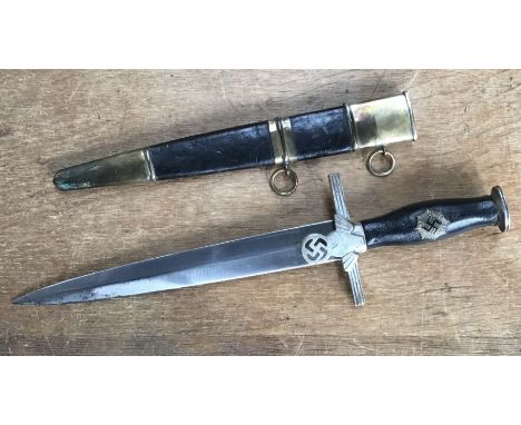 German RLB second model Officers dagger and scabbard, blade marked with ‘Paul Weyersberg &amp; Co Solingen’