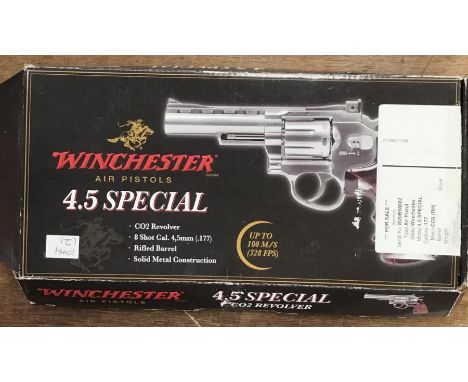 WINCHESTER REPLICA 4.5 SPECIAL .177 C02 Air GUN.must be over 18 to purchase this item.